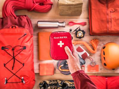 La trousse de secours de randonnée : l'indispensable