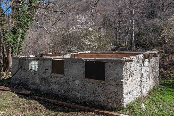 Exterieur cabane de Clarans