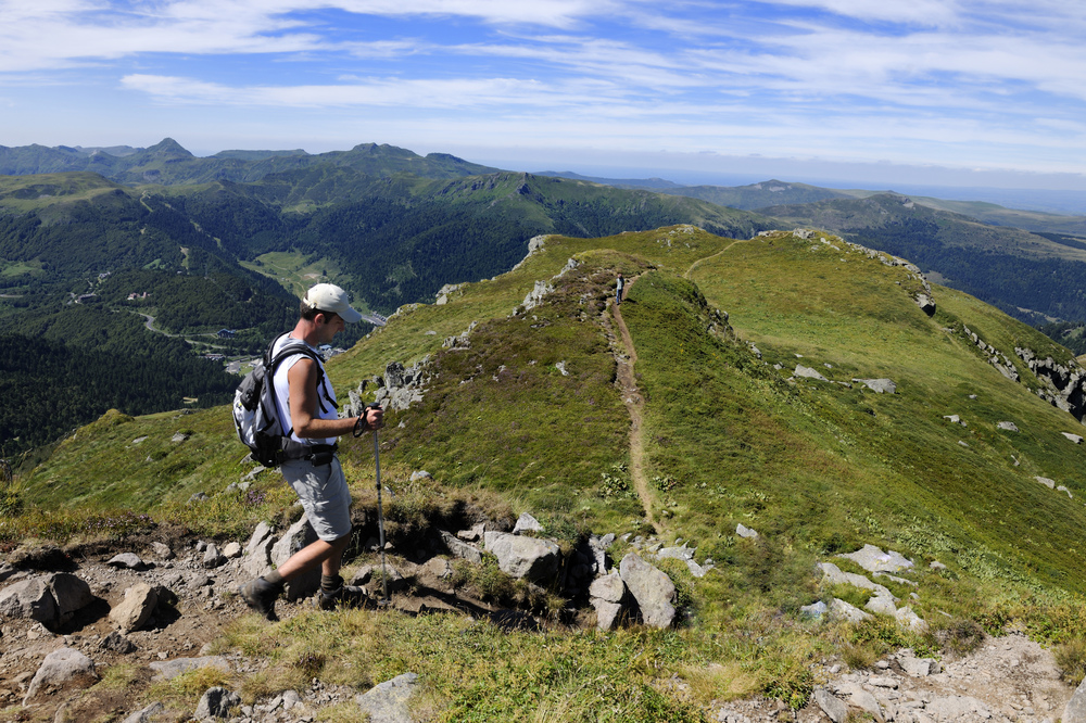 Le Plomb du Cantal, sur le sentier du GR 465, le chemin de Cluny - Crédit RIEGER Bertrand / hemis.fr - Mon GR