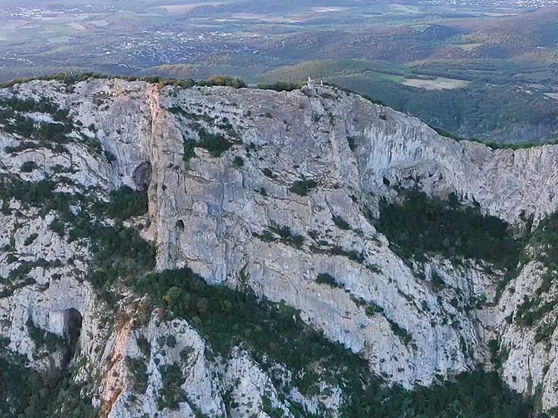 question 2 - randonnée sur le GR® de Pays Grand Pic Saint-Loup. Crédit : / HEMIS