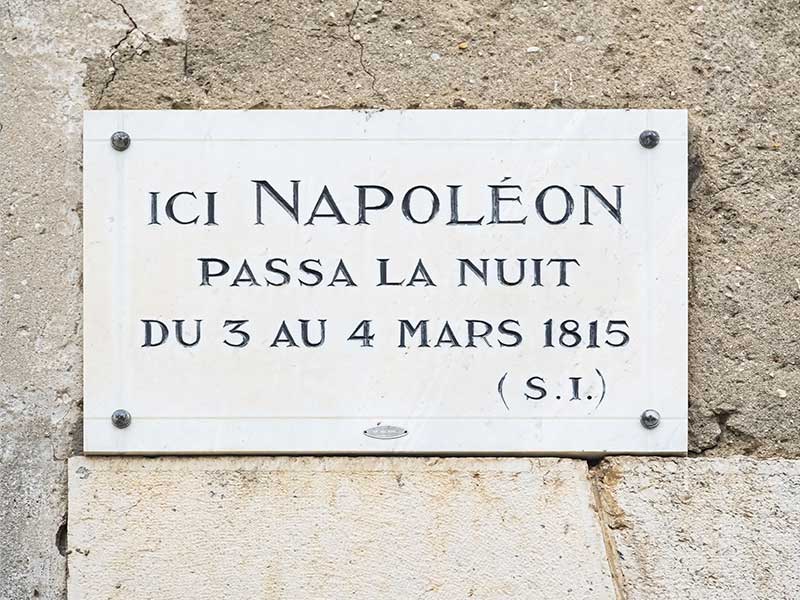 question 2 - Quiz GR® 406 - Route Napoléon à pied. © Franck Guiziou / HEMIS