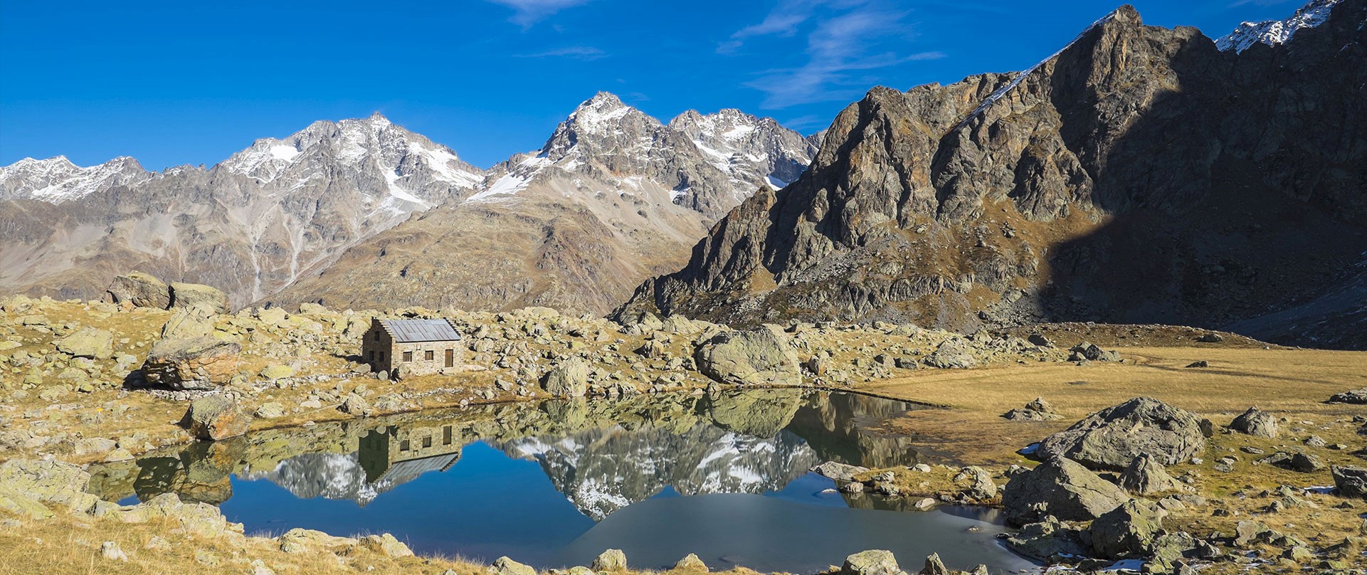 La Chapelle-en-Valgaudemar, le lac et refuge de Vallonpierre (alt : 2271m) © Franck Guiziou / HEMIS