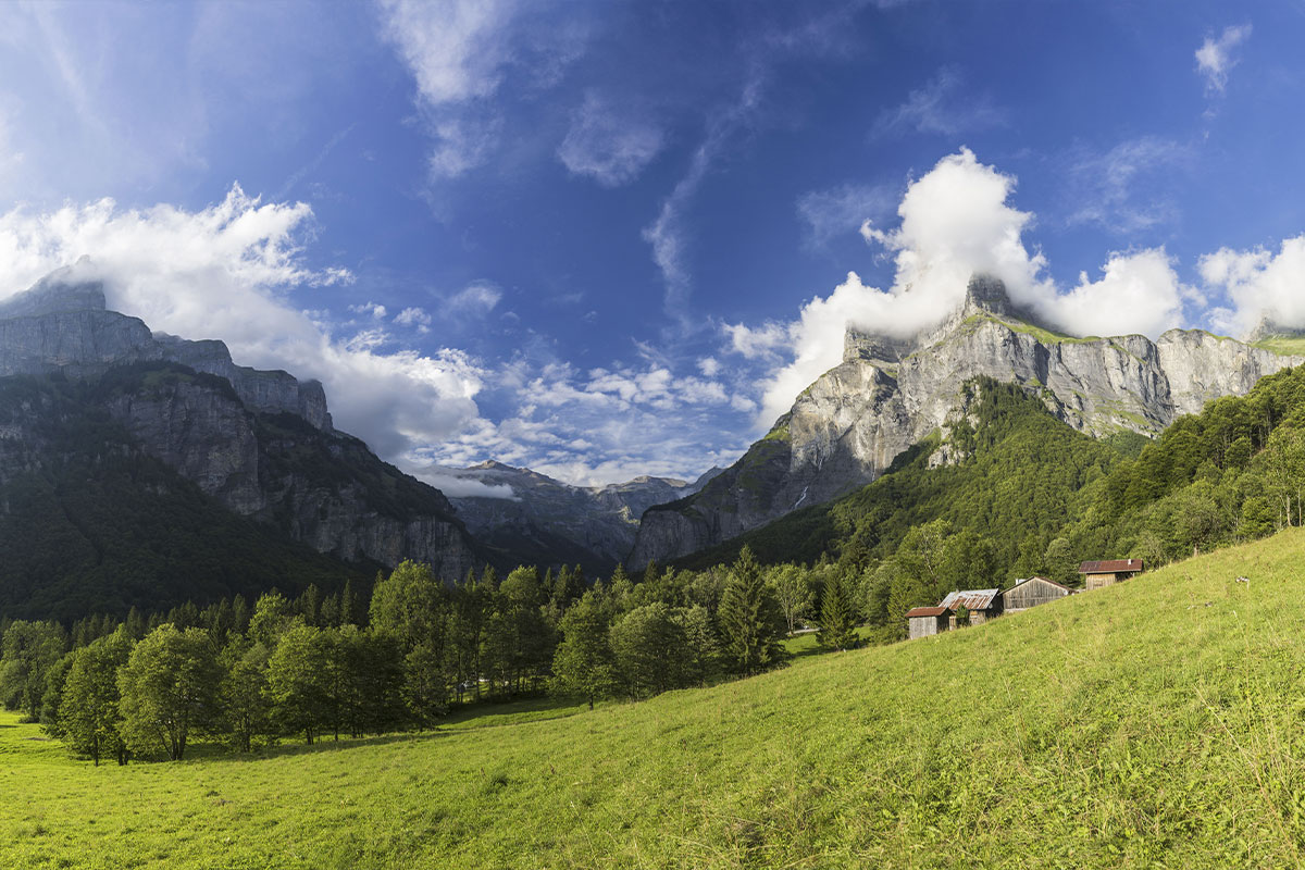 Vallée du Giffre, Sixt-Fer-à-Cheval, labellisé Les Plus Beaux Villages de France, le Cirque du Fer à Cheval dans la réserve naturelle de Sixt Fer à Cheval © Pierre Jacques / HEMIS