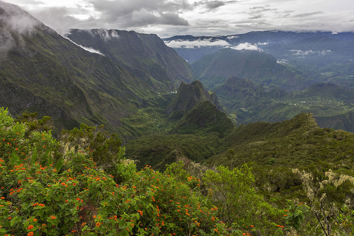 Parc national de La Réunion, classé Patrimoine Mondial de l'UNESCO, le cirque de Mafate, îlet des Orangers © Lionel Montico / HEMIS