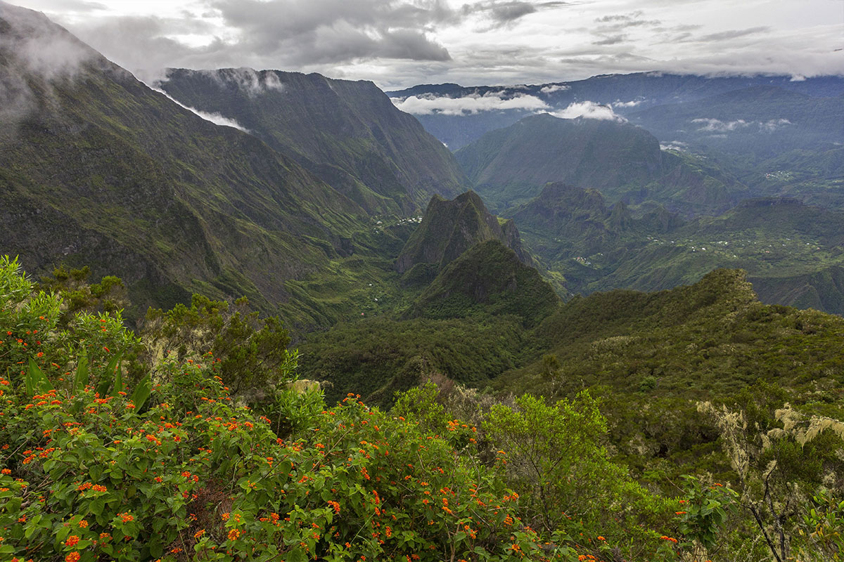 Parc national de La Réunion, classé Patrimoine Mondial de l'UNESCO, le cirque de Mafate, îlet des Orangers © Lionel Montico / HEMIS
