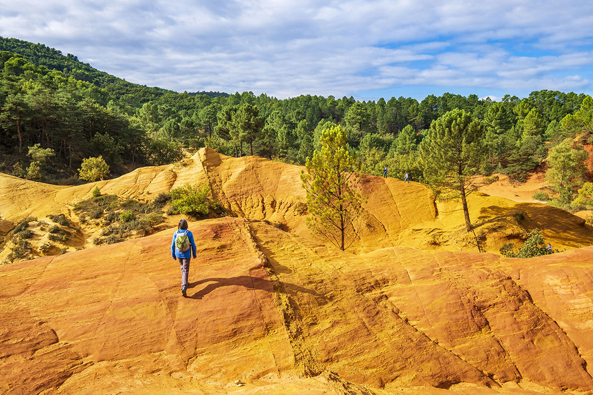 Randonnée dans le massif des Ocres © Franck Guiziou / HEMIS