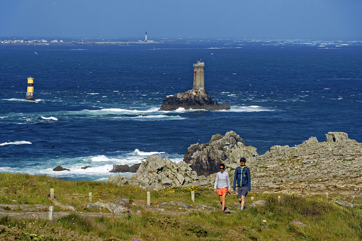 Randonnée sur la pointe du Raz © René Mattes / HEMIS