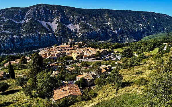 Randonnée sur le GR® 4, de Grasse à Entrevaux. © Andrea PISTOLESI / HEMIS