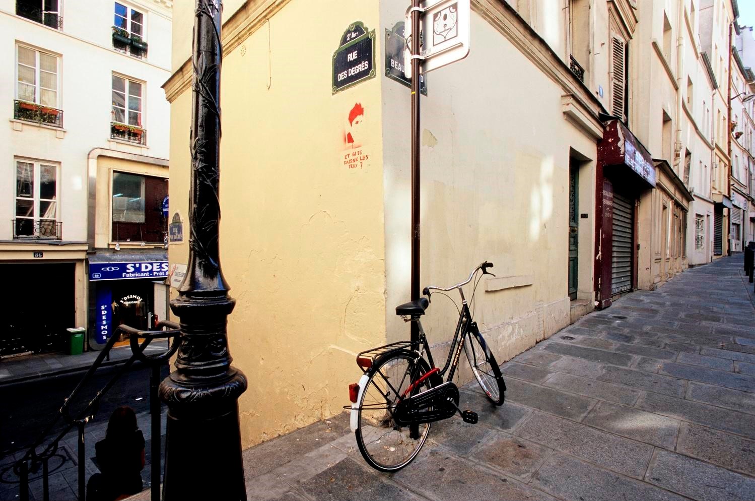 Rue des degrés, plus petite rue de Paris (2è arr.) © Hervé HUGHES / HEMIS