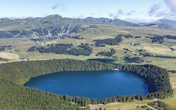 Lac Pavin - crédit : LEROY Francis / HEMIS