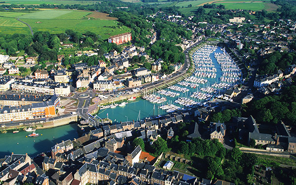 GR® 21 littoral de Normandie - Saint-Valery-en-Caux, vue aérienne.  © Camille MOIRENC / HEMIS