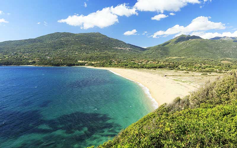 Mare è Monti Sud ; La plage de Baraci © Camille MOIRENC / HEMIS