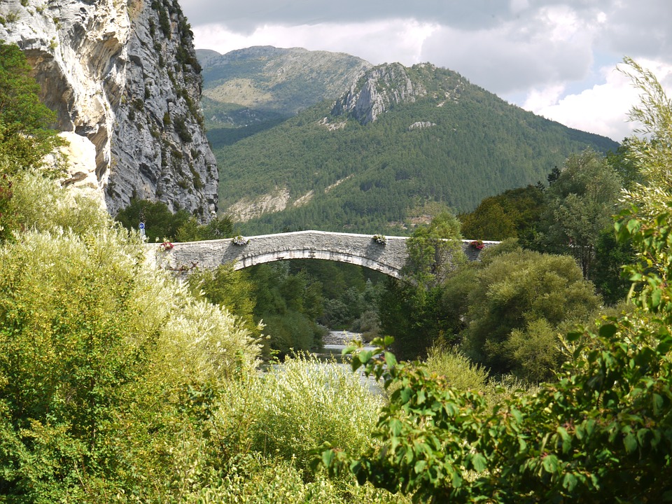 GR 4 - De Grasse à Pont-Saint-Esprit