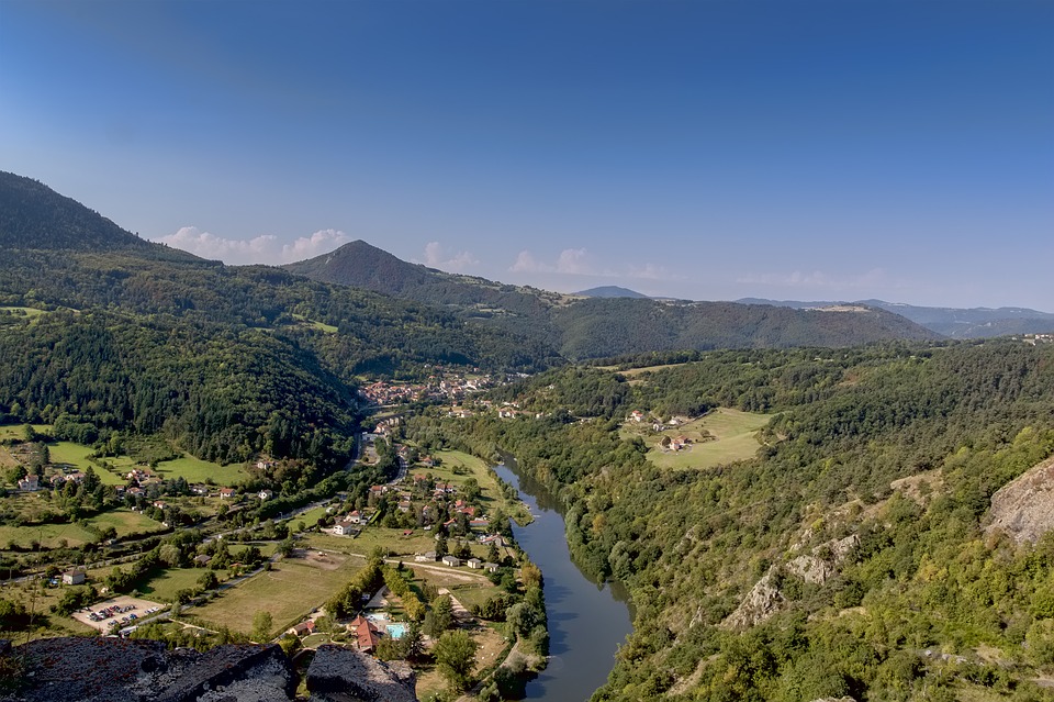 GR 765 - De la limite Loire au Puy-en-Velay (765E)