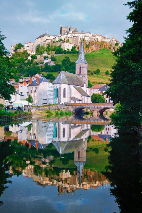 GR® de Pays, boucle des gorges de la Truyère GR® de Pays, boucle des gorges de la Truyère
