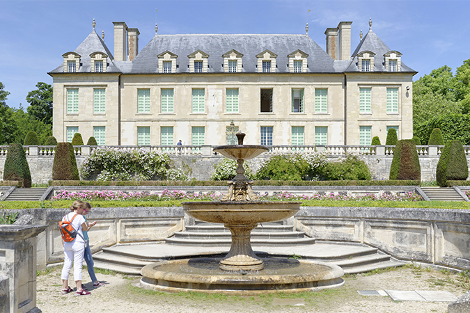 Château d'Auvers sur Oise - © LOURDEL Lionel / Hemis.fr